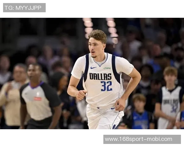 健康浓眉表现惊艳场均盖帽领跑全联盟篮板数据稳居前列